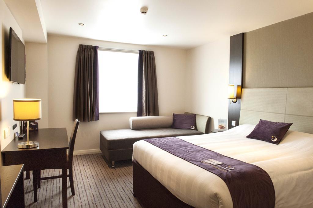 Premier Inn Manchester - 普雷斯特威奇 外观 照片