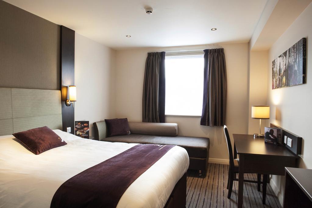 Premier Inn Manchester - 普雷斯特威奇 外观 照片