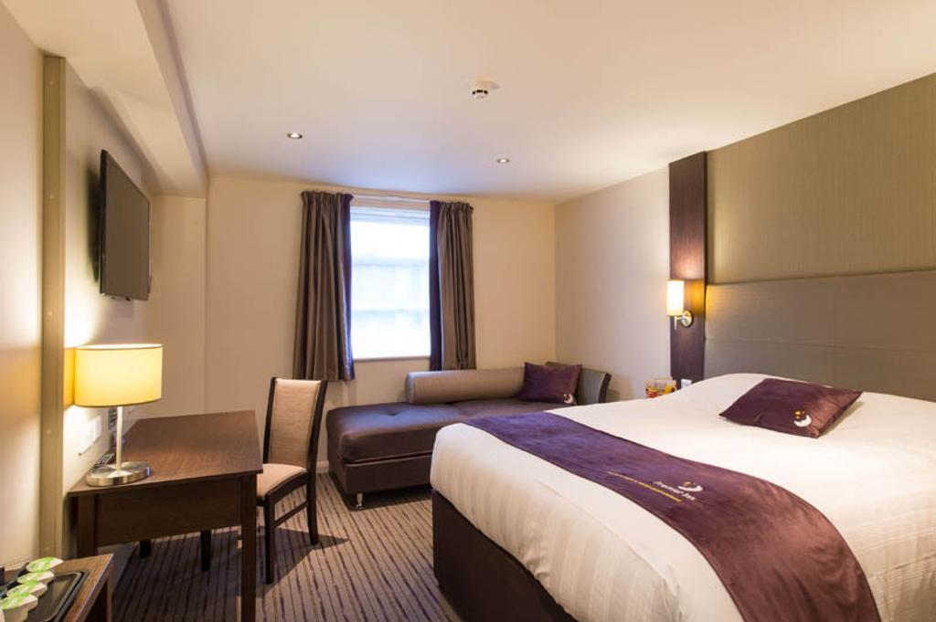 Premier Inn Manchester - 普雷斯特威奇 外观 照片